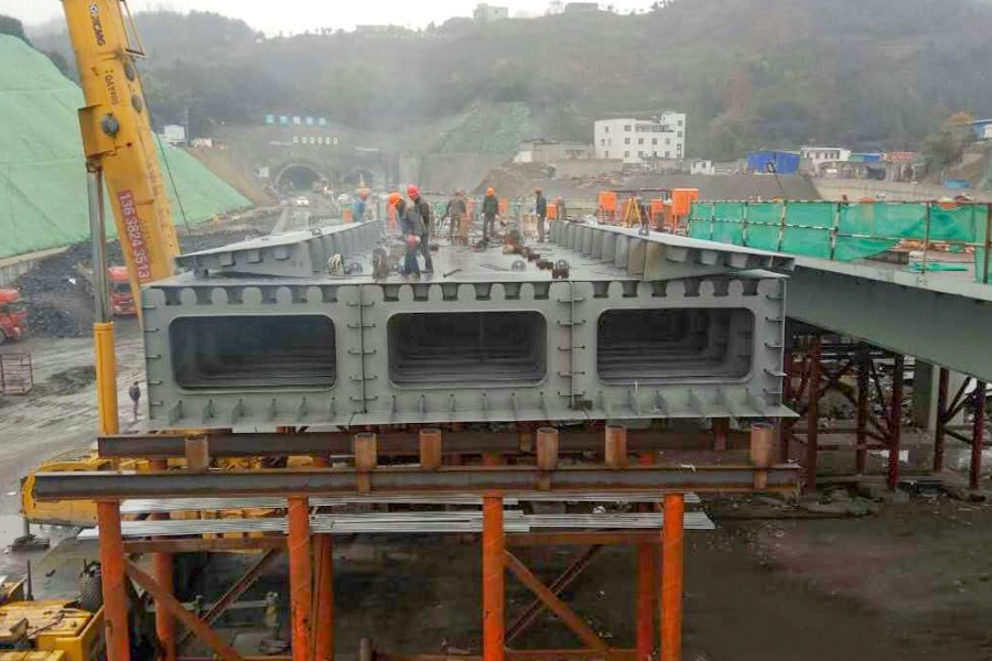 8th Span Steel Box Girder ng Seksyon 3, Fengxin Express Line, Zunyi City, Guizhou Province